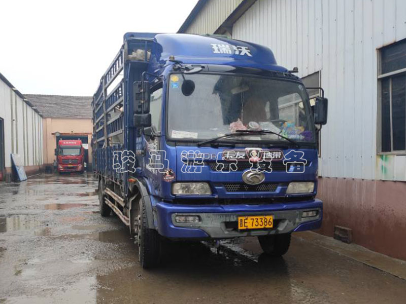 山西晉城戶外拓展器材，網紅橋發貨兩車